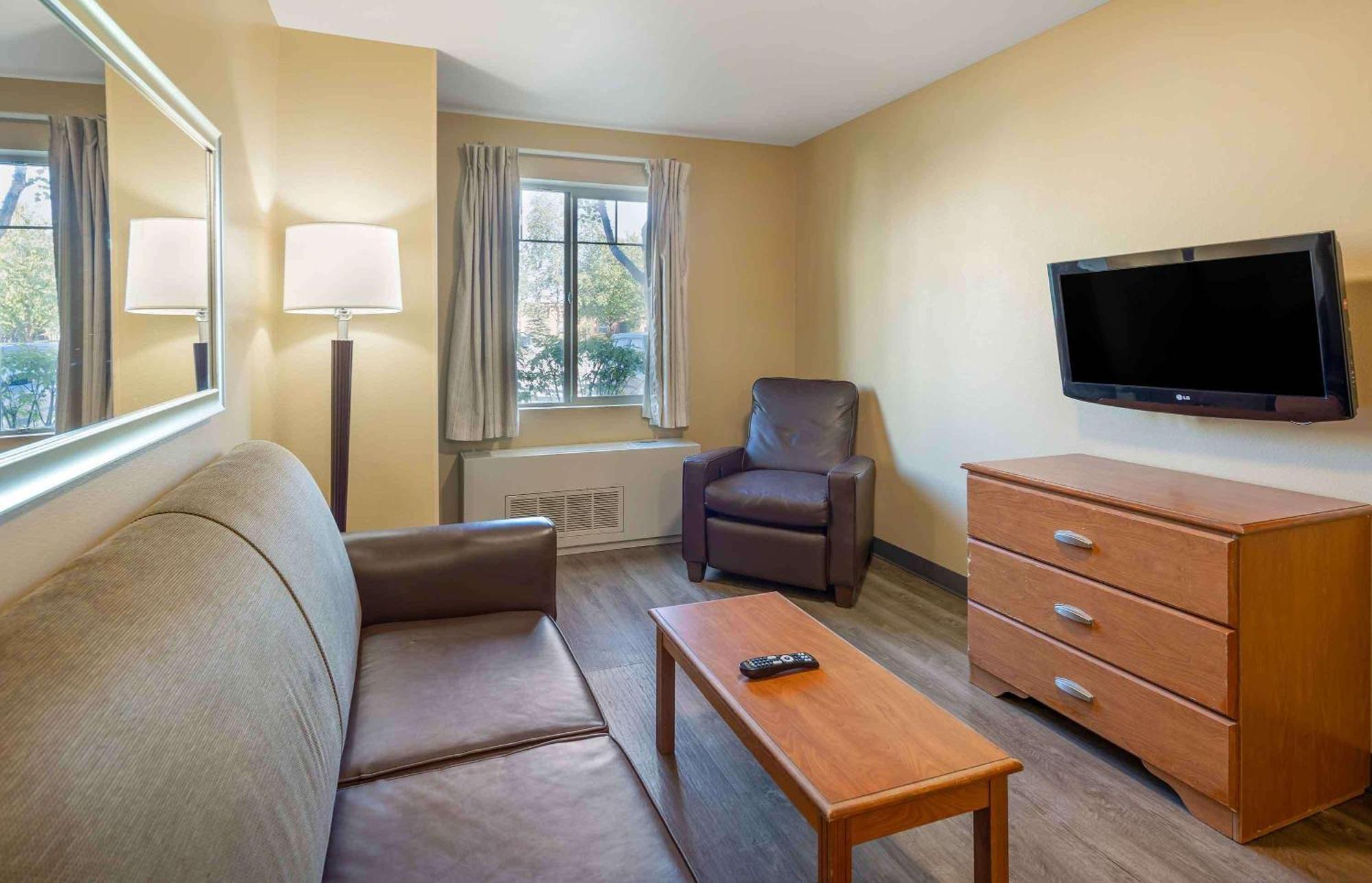 Extended Stay America Suites - Anchorage - Midtown Экстерьер фото